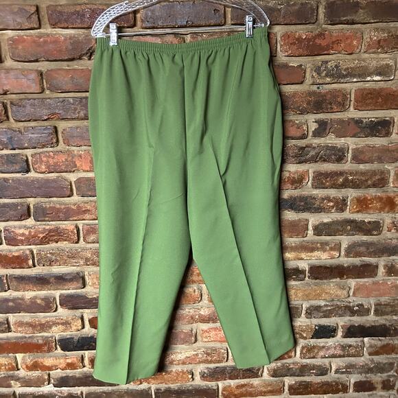 Koret Olive Army Green Pull-On Cropped Capri Chino Pants Women's Size 18PS - Picture 5 of 5